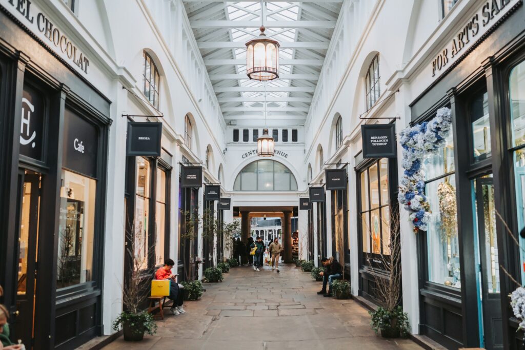 Boutique shops and restaurants in Covent Garden